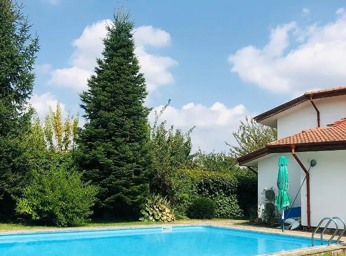 Nymphea Water Lily Къща за гости Хисаря