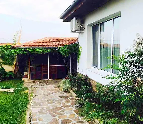 Nymphea Water Lily Къща за гости