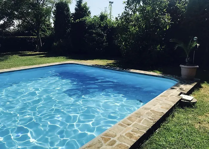 Nymphea Water Lily Къща за гости Хисаря